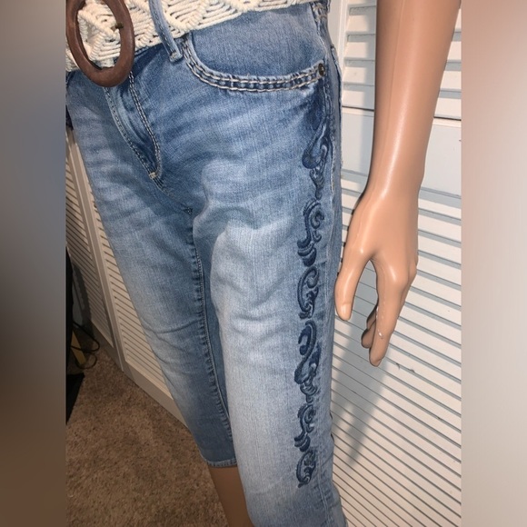 Driftwood Embroidered Capri jeans Women’s size 29 - Picture 5 of 9